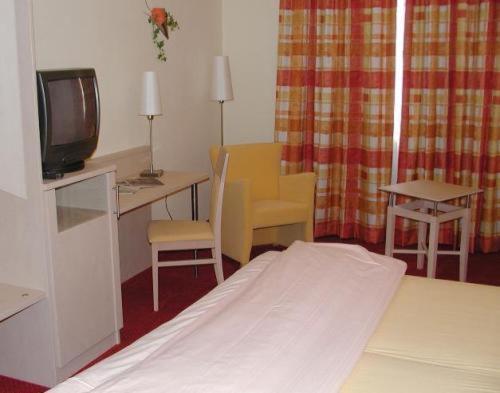 Gasthof Zum Brunnen Mörnsheim Zewnętrze zdjęcie